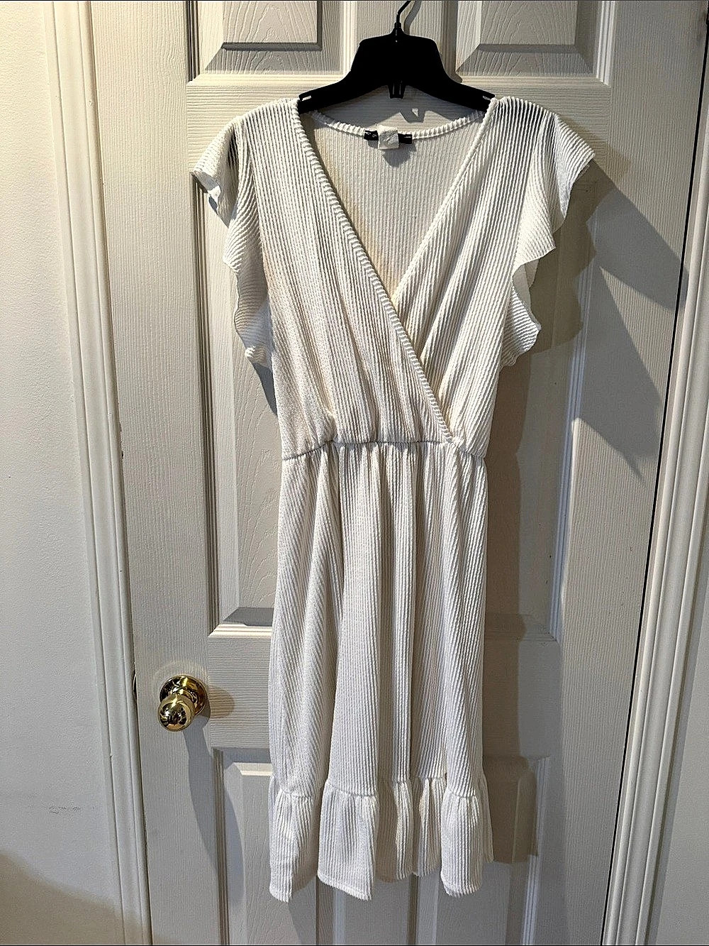 Caution to the Wind White Ruffle Sleeve Midi Dress Like New